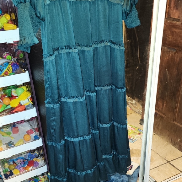 Chelsea & Violet Dark Green Dress - Picture 5 of 7